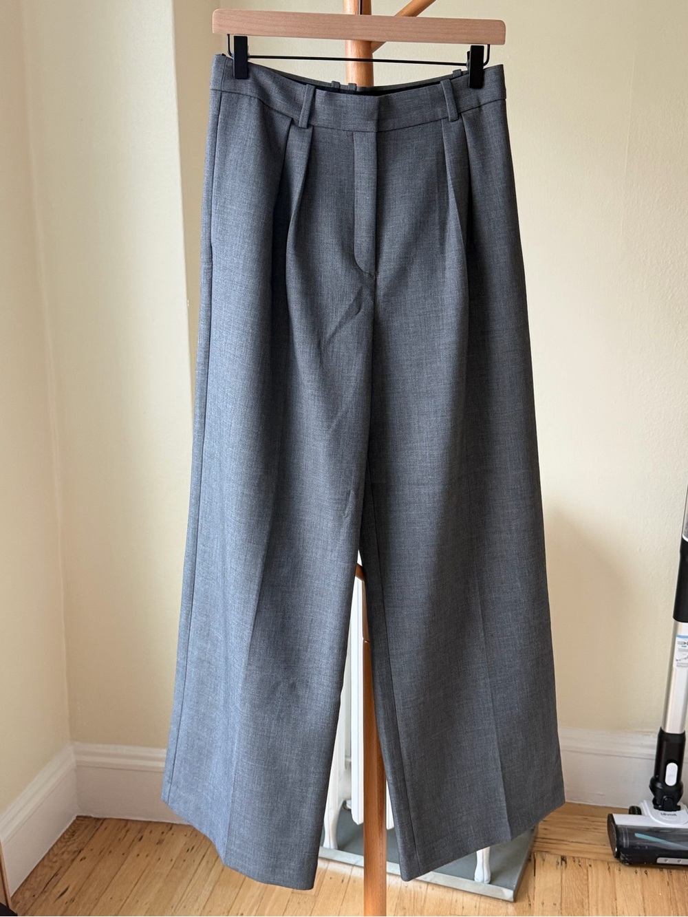 Babaton Pleated Pant